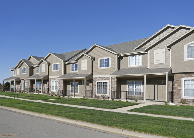 Parkview Townhomes Phase I in Olathe, KS - Building Photo - Building Photo