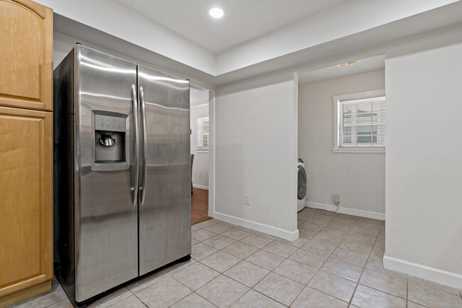 39542 Friends Ave in Zephyrhills, FL - Building Photo - Building Photo