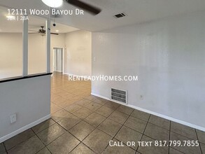 12111 Wood Bayou Dr in Houston, TX - Building Photo - Building Photo