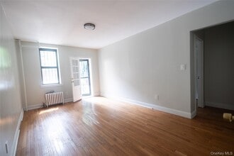 160 W 132nd St in New York, NY - Building Photo - Building Photo