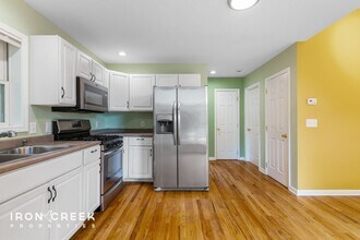 27 Adams St in Asheville, NC - Building Photo - Building Photo