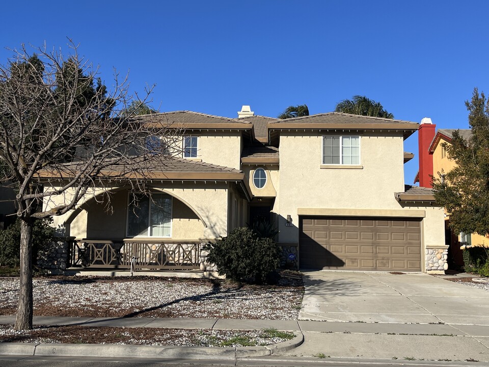 481 Leather Creek Ln in Patterson, CA - Building Photo