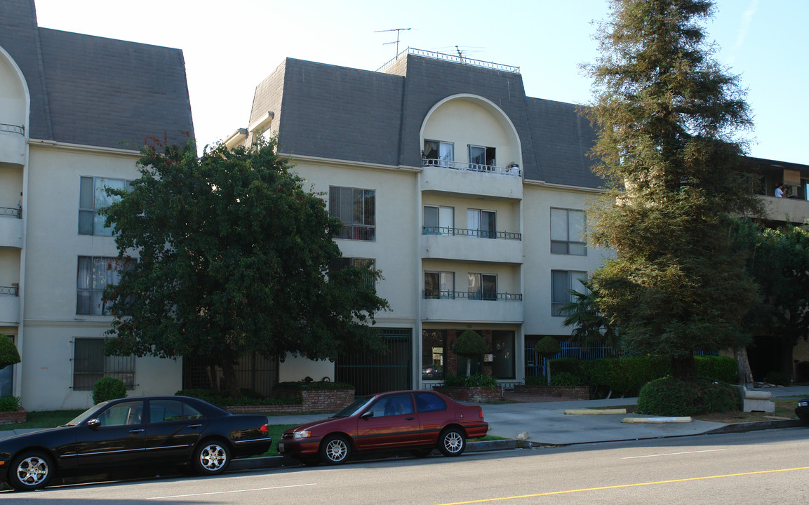 San Palma Apartments in Los Angeles, CA - Building Photo