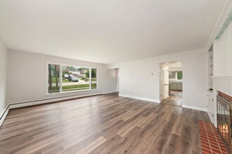 407 S Hamilton St in Lockport, IL - Building Photo - Building Photo
