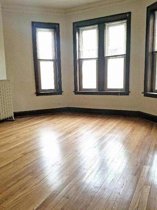 4225 N Paulina St, Unit 4229.5-S3 in Chicago, IL - Foto de edificio