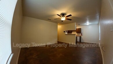 1322 Country Club Rd in Cleburne, TX - Building Photo - Building Photo
