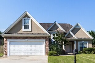 336 Baldwin Ct in Newnan, GA - Building Photo