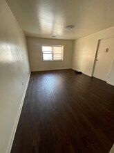 88 Mill Rd, Unit B2 in Irvington, NJ - Foto de edificio - Building Photo