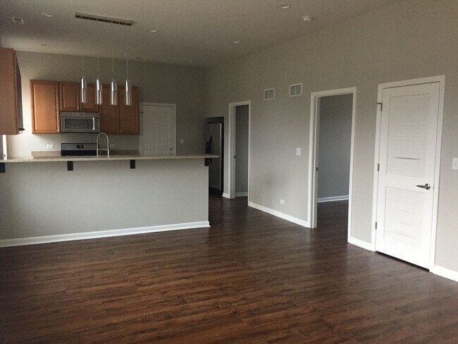 10307 N Main St in Richmond, IL - Building Photo - Building Photo