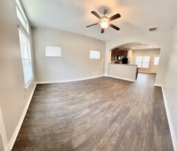 45 Woodland Hills Dr in Conroe, TX - Building Photo - Building Photo