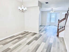2794 Countryside Blvd in Clearwater, FL - Foto de edificio - Building Photo