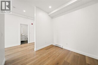 153 Main St E in Milton, ON - Building Photo - Building Photo