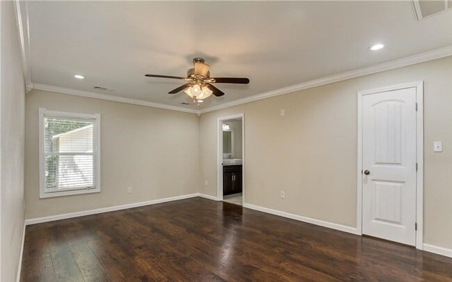 property at 6600 Flatwoods Rd