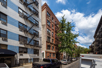 104 Sullivan St in New York, NY - Building Photo - Primary Photo