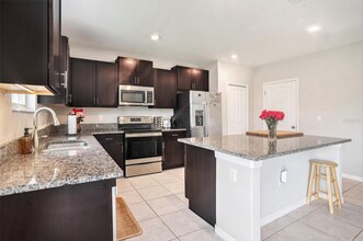 1655 Blue Rose Dr in Ruskin, FL - Building Photo - Building Photo