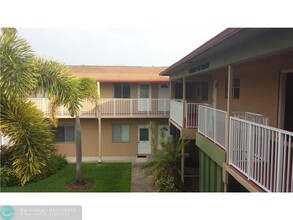 411 S Crescent Dr in Hollywood, FL - Building Photo - Building Photo