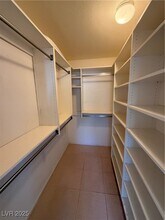 7100 W Pirates Cove Rd in Las Vegas, NV - Building Photo - Building Photo