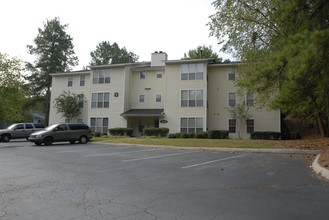 300 Riverside Apartments in Austell, GA - Foto de edificio - Building Photo