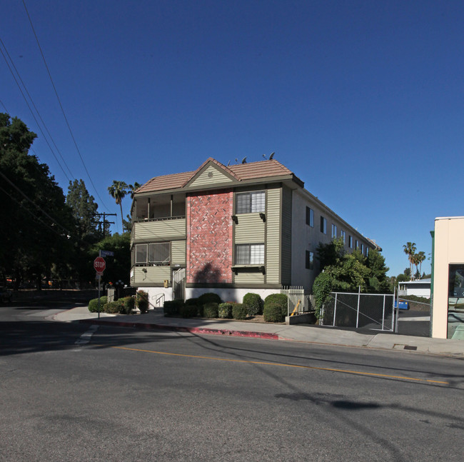 8603 Fenwick St in Sunland, CA - Building Photo - Building Photo