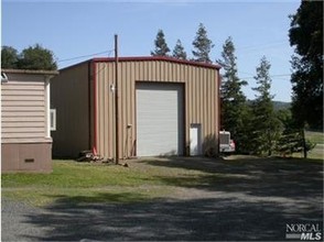 9155 N State St in Redwood Valley, CA - Building Photo - Building Photo