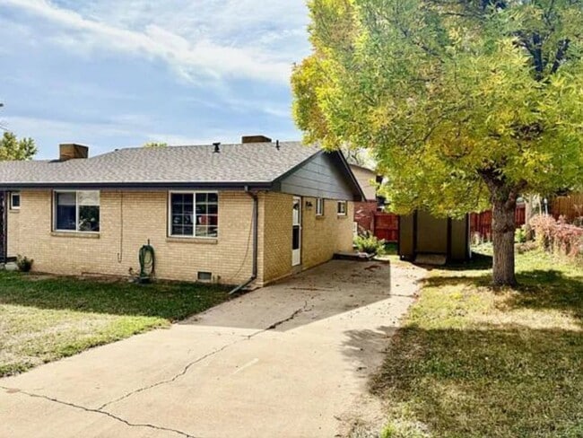 6365 Moore Cir in Arvada, CO - Foto de edificio - Building Photo