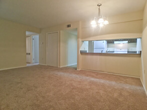 301 E Second St in Springfield, GA - Building Photo - Building Photo