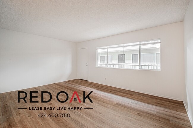 property at 916 S Carondelet St
