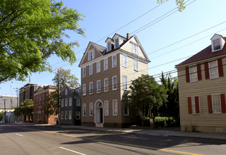 298 Meeting St in Charleston, SC - Foto de edificio - Building Photo