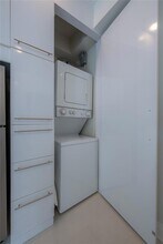 207 SE 10th Ter, Unit 4 in Fort Lauderdale, FL - Building Photo - Building Photo