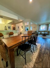 5064 Foothills Dr in Lake Oswego, OR - Building Photo - Building Photo