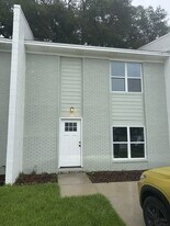 320 S C St in Pensacola, FL - Building Photo