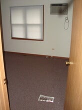 2217 Hermon Ave in Zion, IL - Building Photo - Building Photo