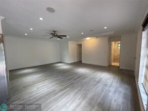 641 SW 8th Ave in Fort Lauderdale, FL - Foto de edificio - Building Photo