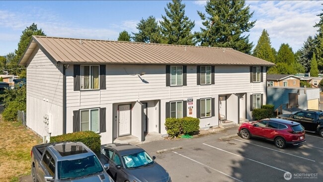 429 37th St SE, Unit 8 in Auburn, WA - Foto de edificio - Building Photo