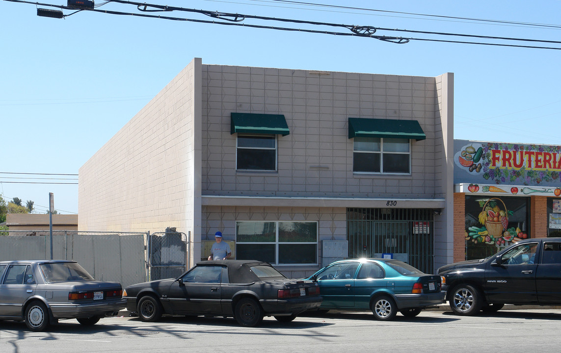 Self-Help & Advocacy Resource in Oxnard, CA - Foto de edificio