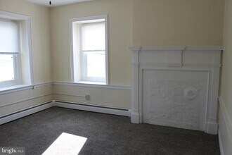 2093 PA-212 in Coopersburg, PA - Building Photo - Building Photo
