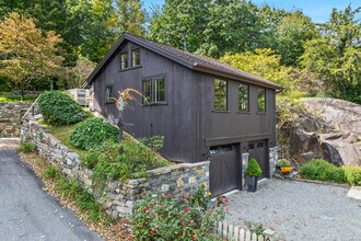 65 Landing Rd in Haddam, CT - Building Photo - Building Photo