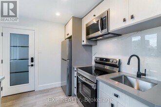 5 Brendwin Rd in Toronto, ON - Building Photo - Building Photo