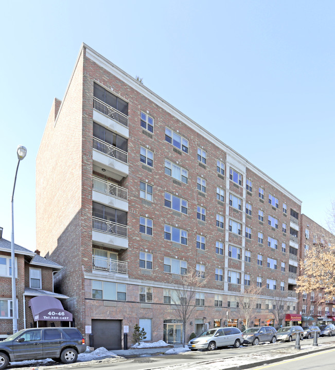 40-52 74th St in Jackson Heights, NY - Building Photo