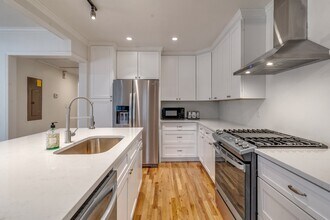 1936 Truett Dr in Tallahassee, FL - Foto de edificio - Building Photo