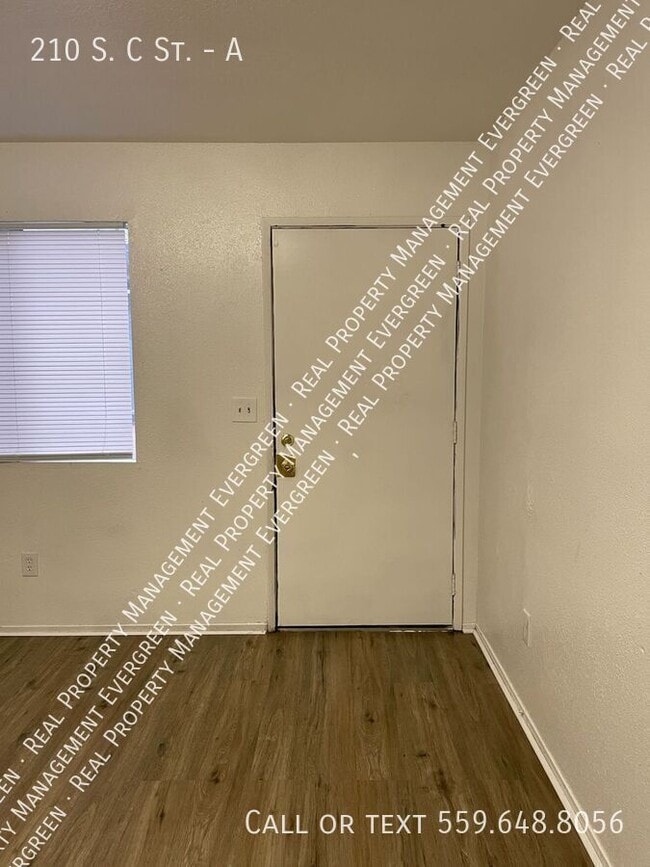 210 S C St in Porterville, CA - Building Photo - Building Photo