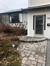 905 Central Park Blvd N in Oshawa, ON - Building Photo - Building Photo