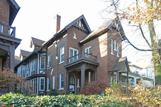 Everett Terrace in Louisville, KY - Building Photo - Building Photo