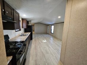 279 York Harbor in Springport, MI - Building Photo - Building Photo