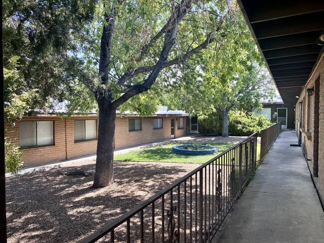 Alpine View Apartments 10 UNITS in Tucson, AZ - Building Photo - Building Photo