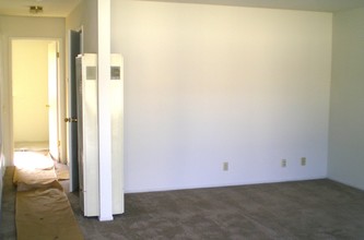 Bascom House Apt in San Jose, CA - Building Photo - Interior Photo