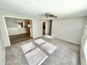 110 E Gray St in Sandston, VA - Building Photo - Building Photo