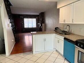 2408 S Sartain St in Philadelphia, PA - Foto de edificio - Building Photo