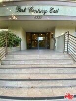 2332 Fox Hills Dr in Los Angeles, CA - Building Photo