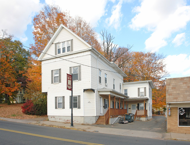 119 W Main St in Plantsville, CT - Building Photo - Building Photo